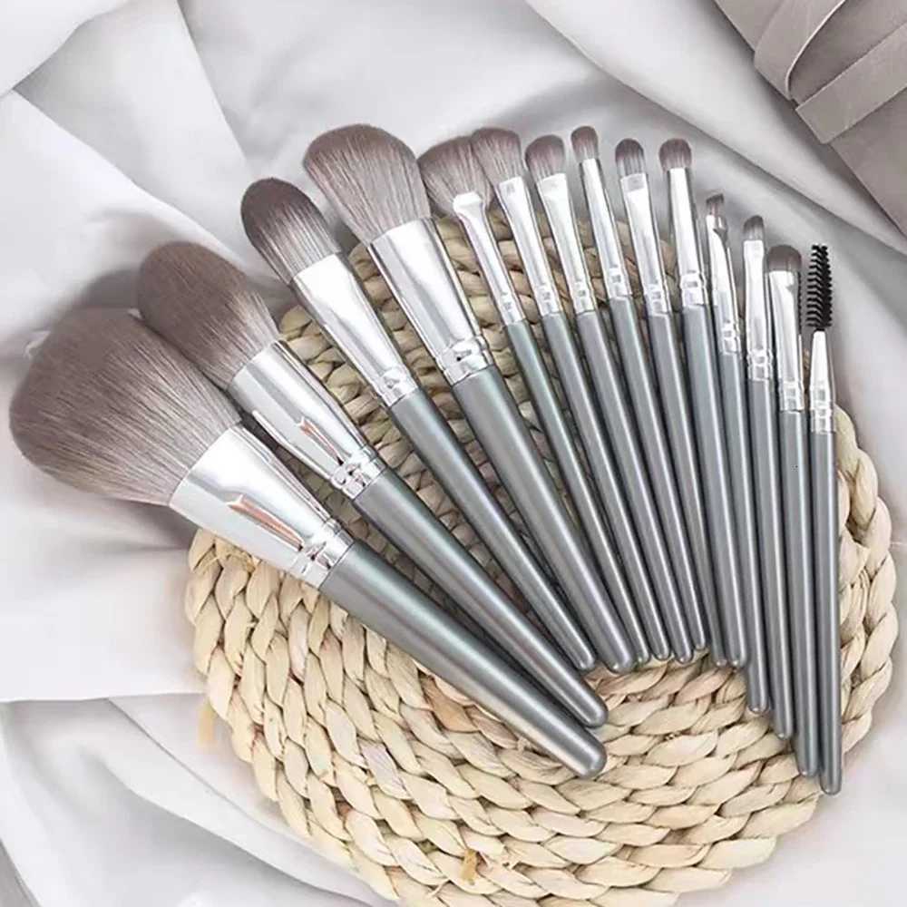 14pcs Silver Makeup Brushes Set Powder Grey Blush Concealer Foundation Eyeshadow Eyeliner Eye Cosmetics Face Beauty ToolsT251205