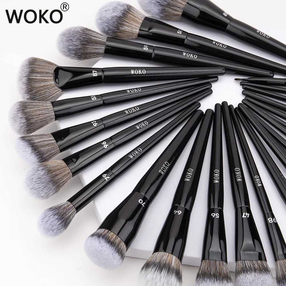 Professional Foundation Powder Highlighter Contour Cream Blush Makeup Brushes Concealer Eyeshadow Smudge Liner Eyebrow Lip BrushT251205
