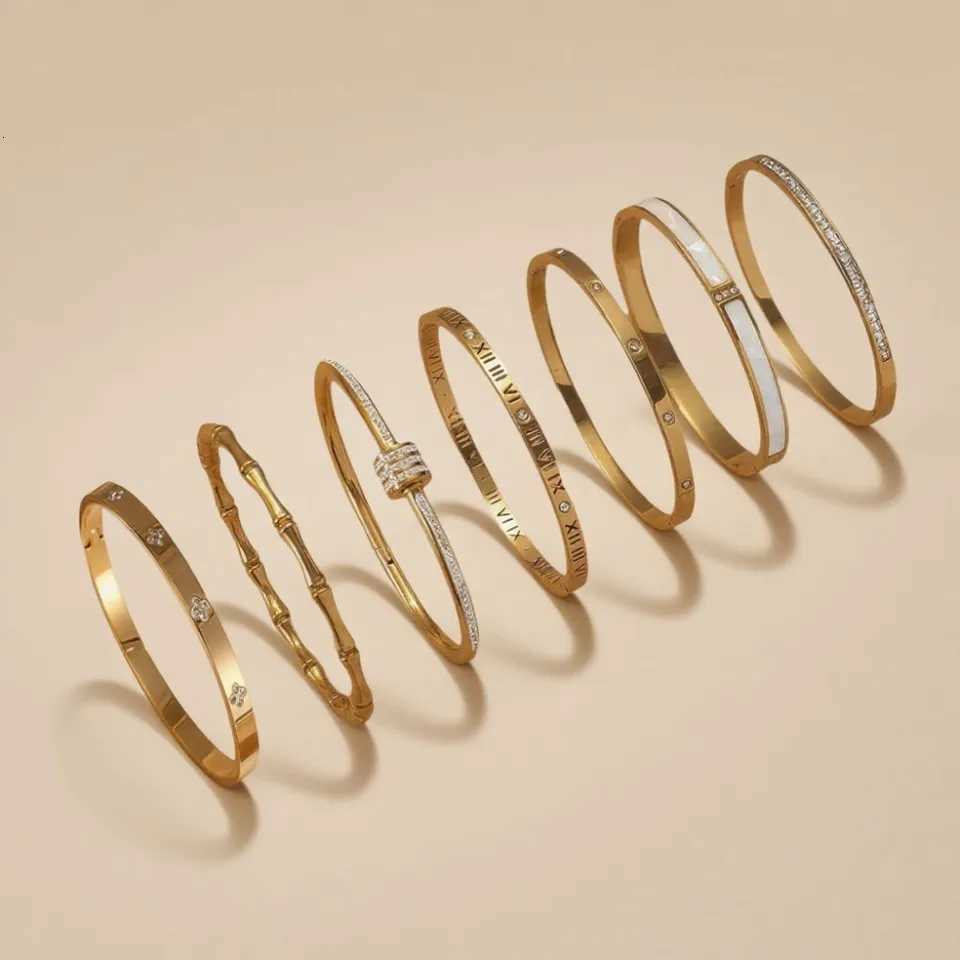 Classic Womens Stainless Steel Bracelets Set Multiple Gold Color Non-Fading Bangles Fashion Jewelry Accessory GiftT251205
