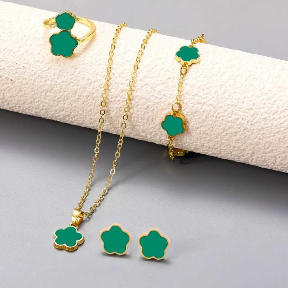 Lucky Five-petal Flower Rings Bracelet Earrings Necklace 4Pcs Set for Woman Stylish Party Jewelry AccESSoriesT251205T251205