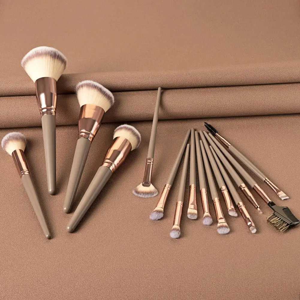 15pcs Champagne Makeup Brushes Set for Cosmetic Foundation Powder Blush Eyeshadow Kabuki Blending Make Up Brush Beauty ToolT251205