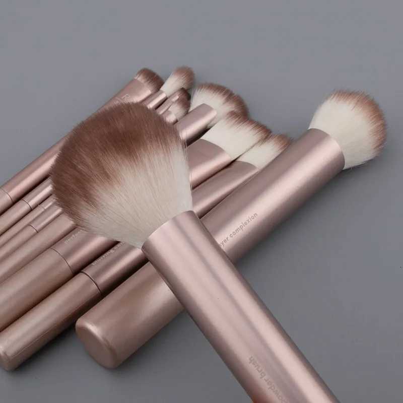 RT4266 Popular Full Set of Makeup Brush Set Powder Blusher Brush Halo Dye Brush Eye Shadow Brush Beauty EggT251205