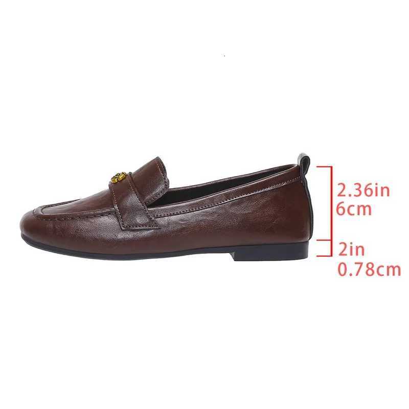 Luxury Brand Designer WomenS Casual Shoes New Square Toe WomenS Shoes Classic Retro Flat Shoes English Style Foot Set Loafers W251205