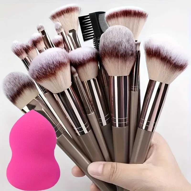 15-Piece Premium Makeup Brush Set with Blending Sponge - Ultra Soft Synthetic Hair Complete Cosmetic Kit Ideal Gift TravelT251205