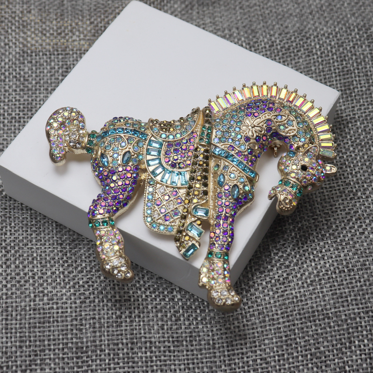 Vintage Heavy Industry HEID/I DAU/S Crystal Inlaid Diamond Tang Sancai Horse Brooch Necklace Set Accessories Marked