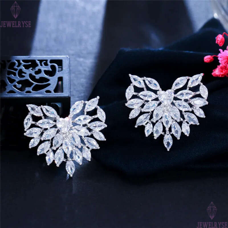 Gentlewomanly Luxury AAA Cubic Zirconia Heart Charm Designer Earrings Bride Wedding Jewelry White CZ Silver Earring Women Party Engagement Gift