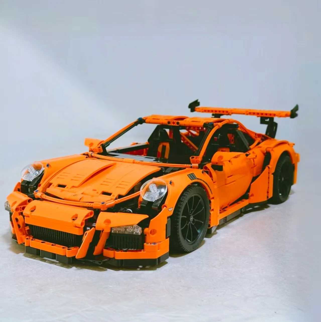 2704pcs MINISO Technicial Orange GT3 RS RaceCar 42056 Supercar Building Block Model Adult Famous Car Kit Birthday Gifts J251205