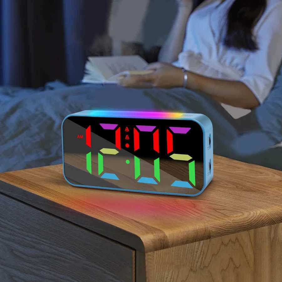 1pcRGB luminous electronic alarm clock ABS material indoor festival atmosphere light decoration type-c plug-in use M251205
