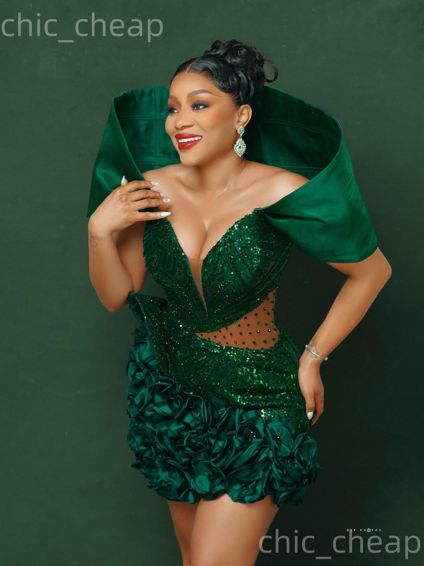 Dark Green Sheath Cocktail Dress Flowers Crystals Sequined Short Mini Graduation Homecoming Dresses For Special Occasions Sweetheart Gowns ZJ055