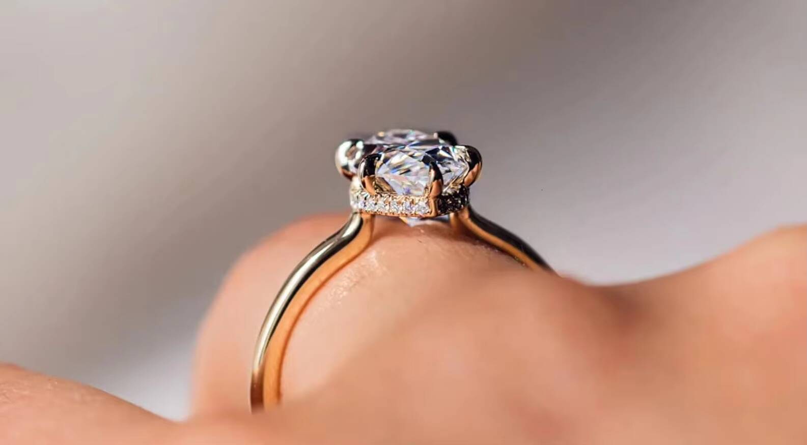 Star Hip Hop Ring for Men 925 Sterling Silver 18K Gold Plated Iced Out VVS Look Moissanite Fine Jewelry Piece