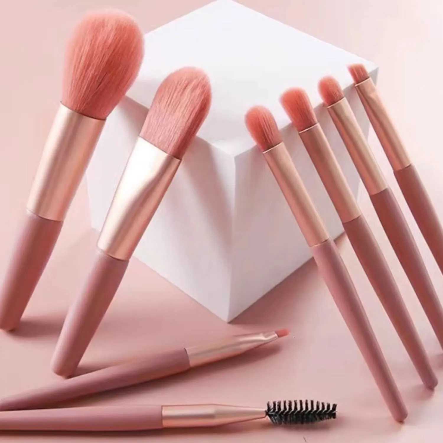 8PCS Mini Brush Makeup Bag Portable Concealer Powder Brush Set Soft Fur Make-up Tool Green Snap BagT251205