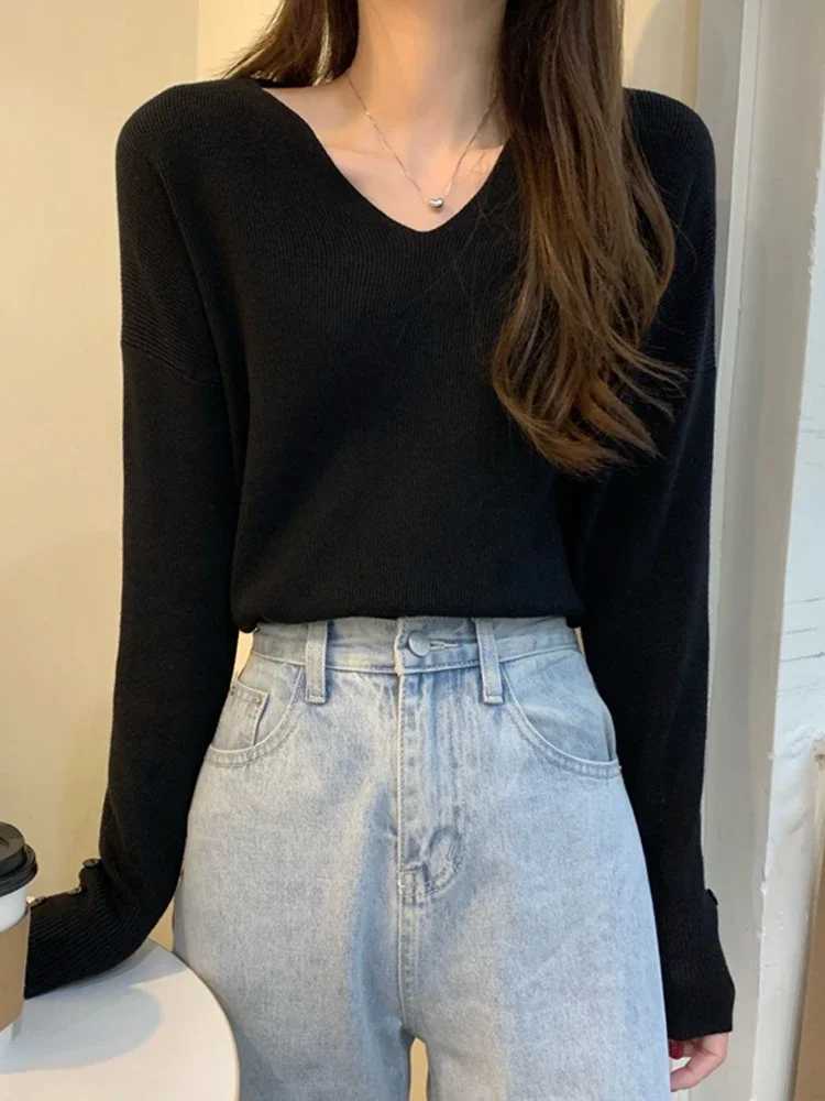 2025 Autumn Winter V Neck Sweater Pullovers Women Loose Button Pullover Women Soft Sweater Jumper Fashion Tops J251205