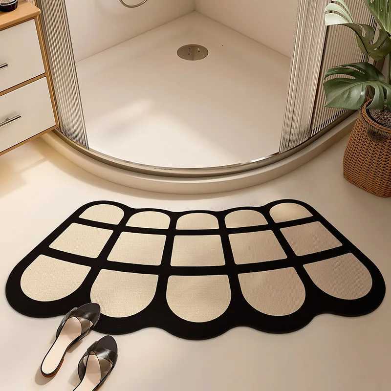 Fan Shape Toilet Bathroom Rug Shower Mat Anti-slip Diatom Mud Mat Entrance Carpet Anti-slip Curved Floor Mat H251205