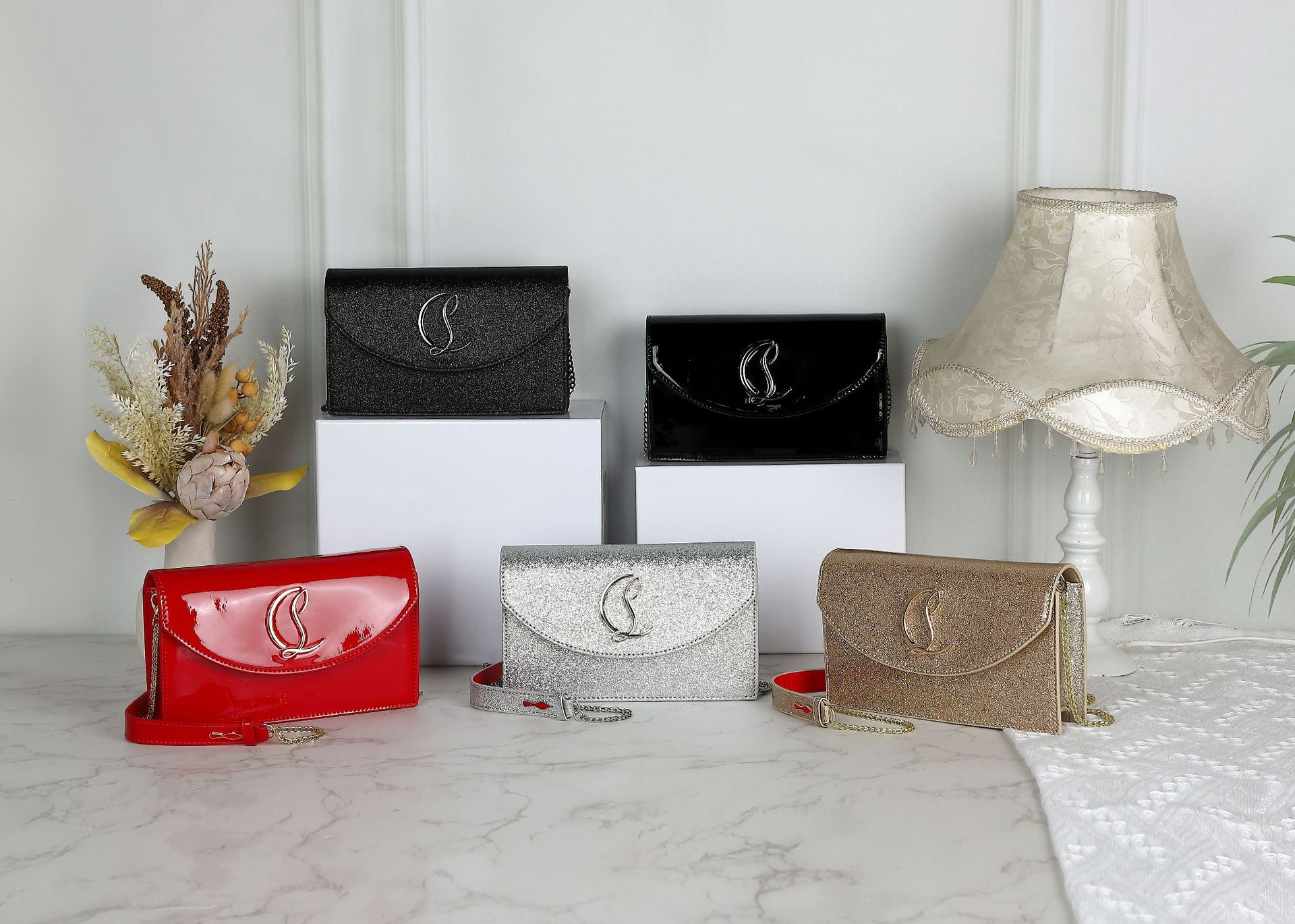 Women's Small Square Shoulder Bag Stylish PU Leather Bag with Flap Closure for Everyday Essentials