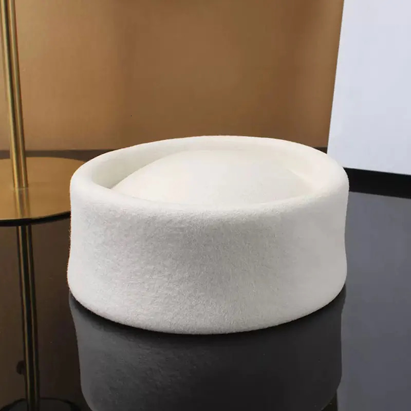 Winter Womens British Retro Aristocratic Fashion 100 Black Wool Stewardess Cap Miniature Hat Elegant French Wedding Cap251201