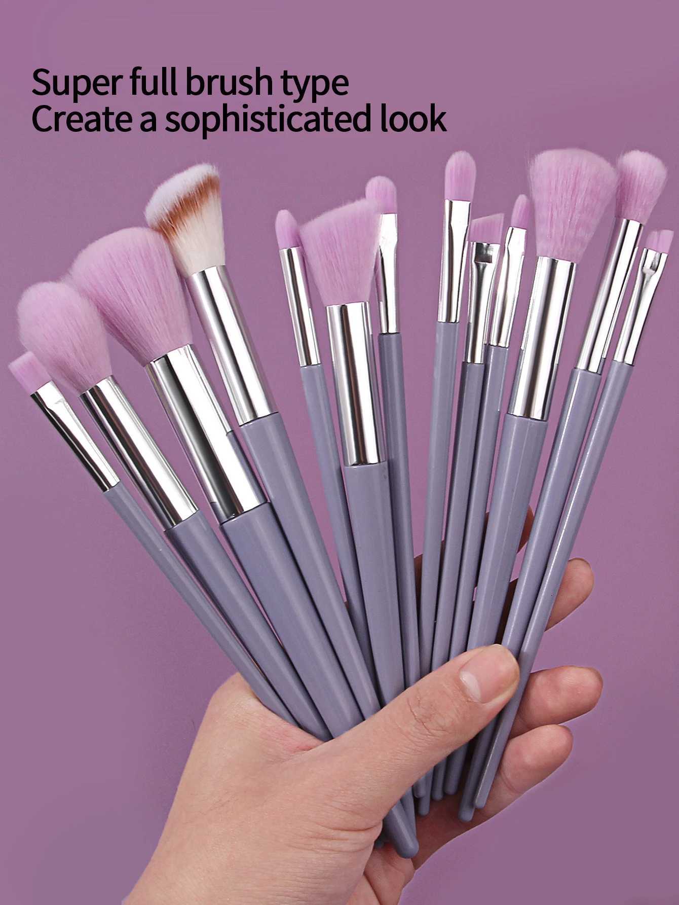 The 17-piece purple makeup brush set includes a multi-functional facial makeup brush/sponge egg/fan-shaped powder puffT251205
