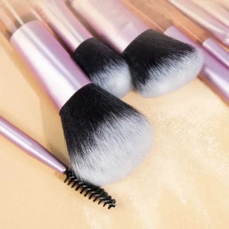 10Pcs Mini Travel Soft Makeup Brushes Set Portable Eye Shadow Brush Foundation Powder Eyelash Concealer Blush Make Up Brush SetT251205