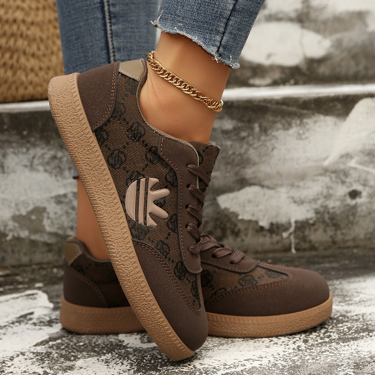 Women Sneakers Brand Classical Outdoor Sneakers Women 2026 New Luxury Designer Sneakers Comfortable Shoes Outdoor Leisure Non Slip Flat Shoes Zapatos 