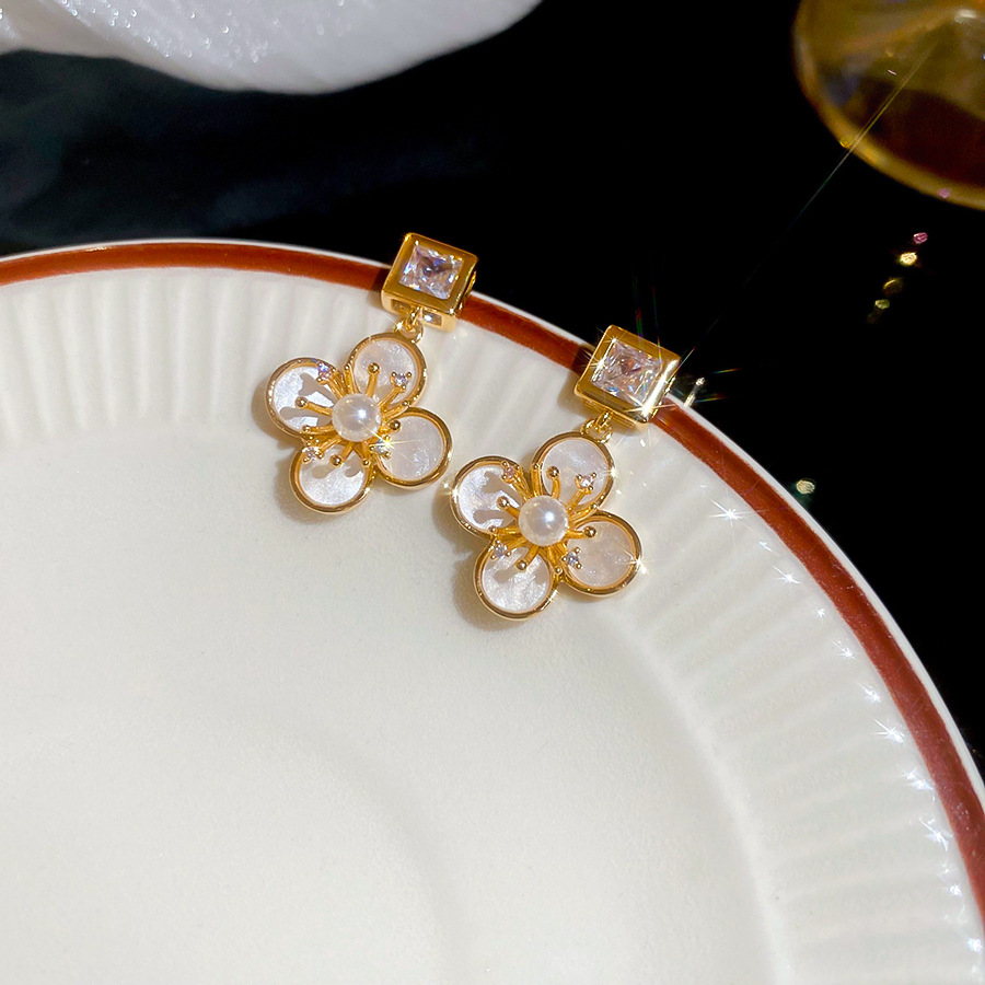 Real Gold Plated Silver Needle Zircon Flower Pearl Stud French Retro Elegant Light Luxury High-end Feel Earrings for Women - view 6