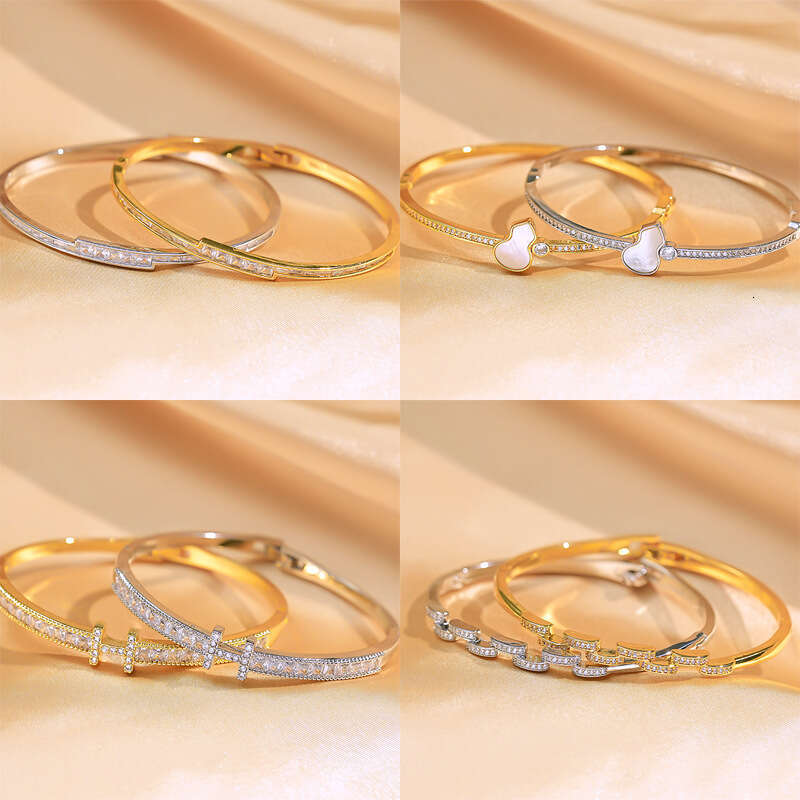 Bracelet For Women Luxury Designer 2026 Plated gold Full Diamond Snake Bracelet 18K Gold Fashion Exquisite Inlaid Zircon Jewelry