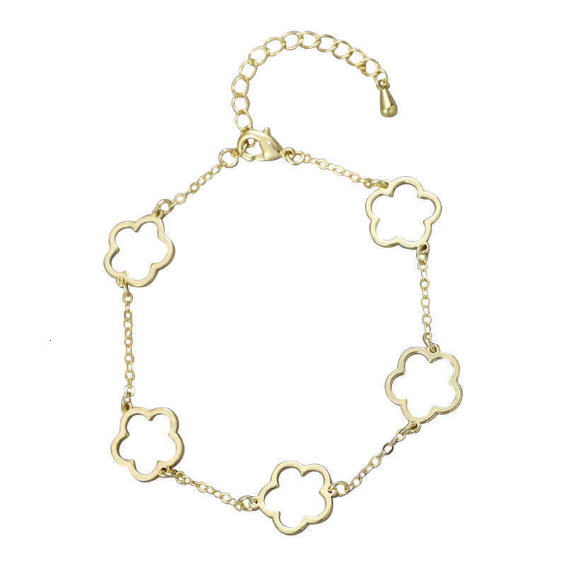 2023 Korean version new trendy hollow five-petal flower bracelet for women, wish multi-purpose five-leaf flower jewelry accessoryXJ250402