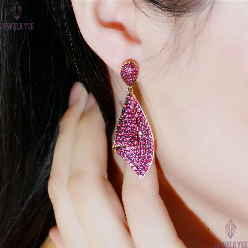 Fashion Elegant Petal Square Green Red AAA Cubic Zirconia Charm Earrings jewelry For Women Valentines Day Gift South American Copper Luxury earrings d