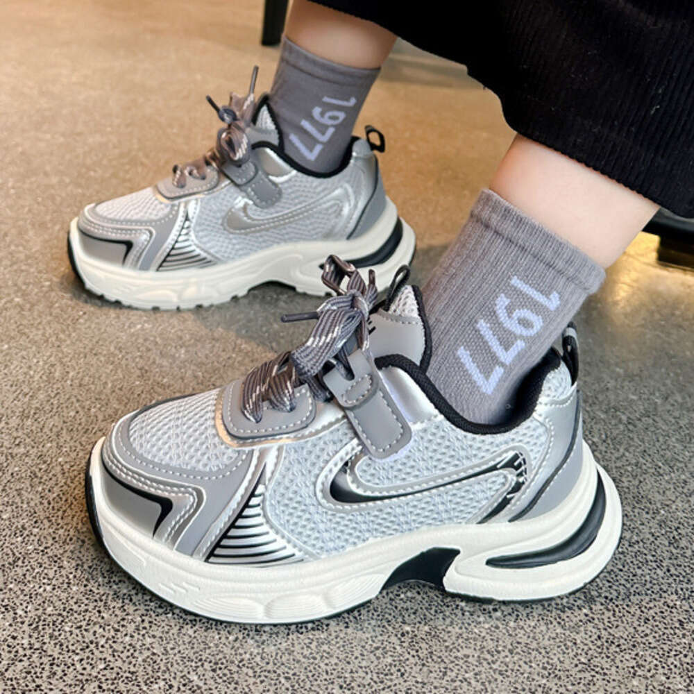 Spring Four Seasons Show Feet Dad Shoes Female Heightened Thick Sole Little White Sports Casual Cool Qi Forrest.