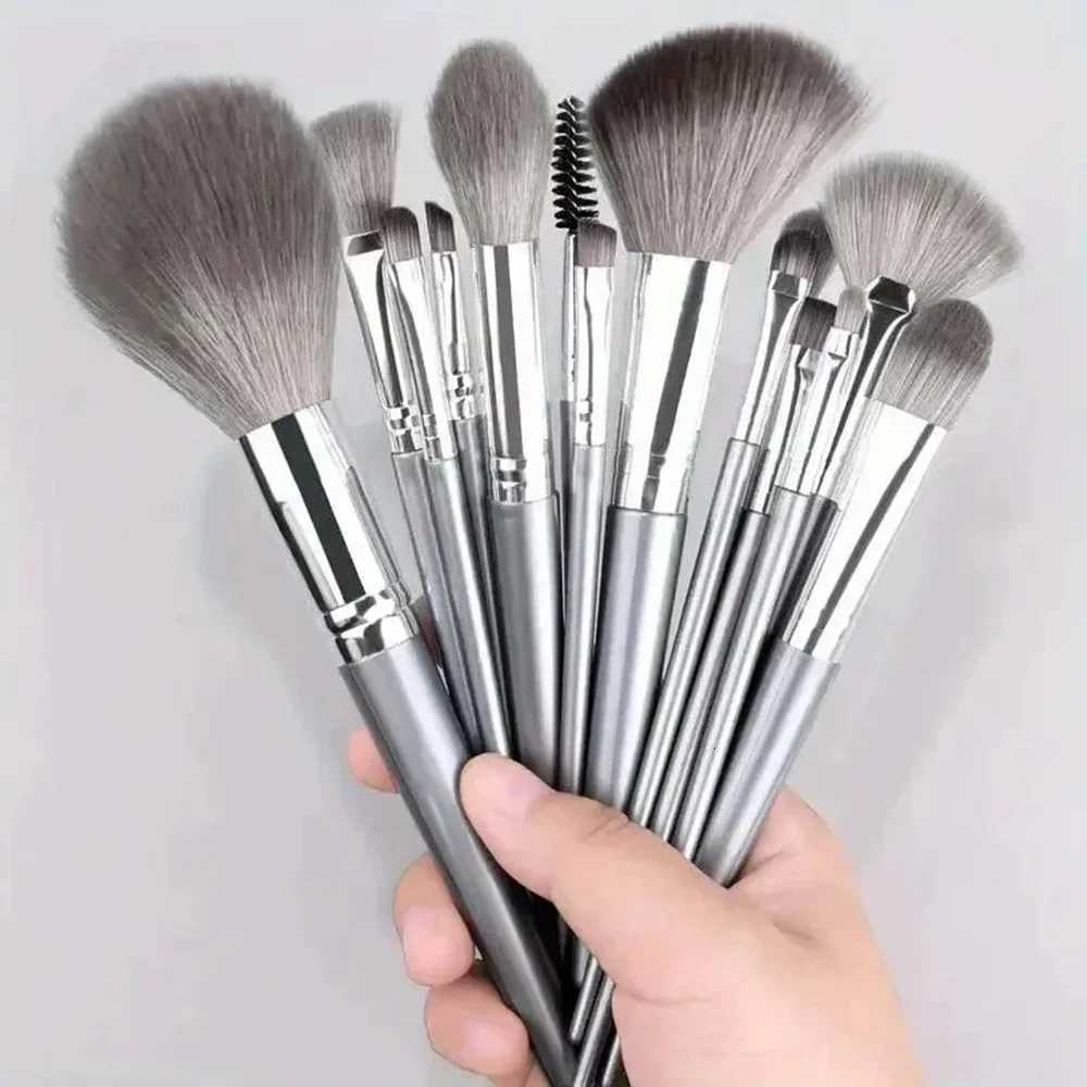 14pcs Silver Makeup Brushes Set Powder Grey Blush Concealer Foundation Eyeshadow Eyeliner Eye Cosmetics Face Beauty ToolsT251205