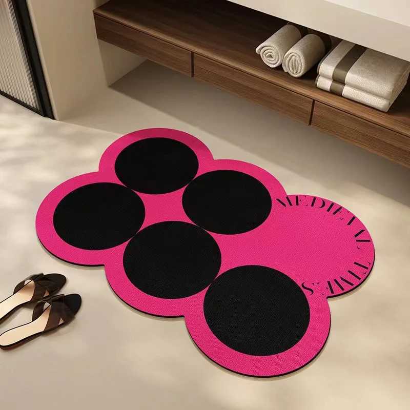 Black And Pink Bathroom Absorbent Floor Mat Soft Diatom Mud Non-Slip Foot Mat Kitchen Toilet Bathroom Door Quick Drying H251205