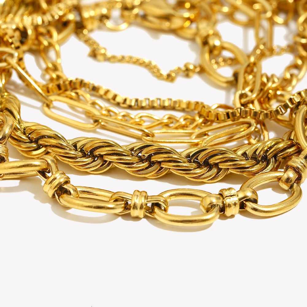 EBbelle Blade Chain Figaro Chain Twists Chain Bracelet 18K Gold Plated 316L Stainless Steel Jewelry Womens Hand Bracelets W251206