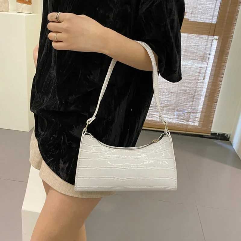 Fashion PU Leather Bags for Women Alligator Pattern Armpit Handbag Female Small Underarm Messenger Bag and Purse Designer BagT251205