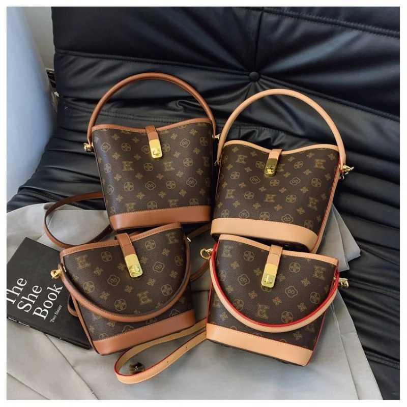 Luxury Ladies Shoulder Bag Made Of Premium Leather Boasting Paris High-End Vintage Neat Spacious Daily LookT251205