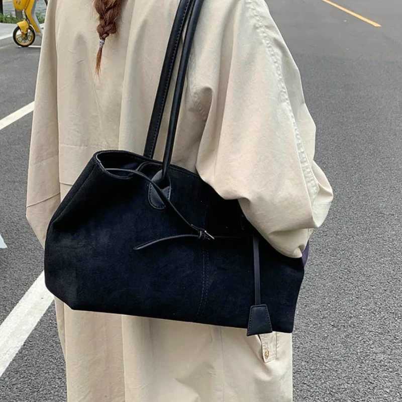 Womens PU Leather Shoulder Bag 2025 Winter New Fashion Retro Underarm Bag Luxury Brand Designer Handbags and Purses Tote BagsT251205