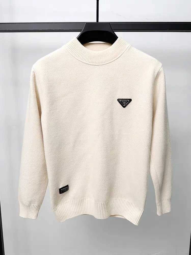 Designer brand luxury sweater men exquisite letter embroidery casual top Winter velvet thick trend round neck knitted pullover H251215