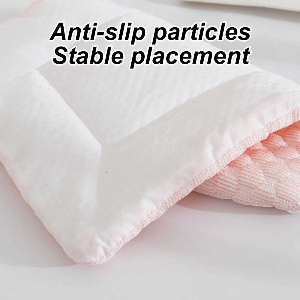 1 PC Summer Cooling Pet Mat Soft Breathable Self-Cooling Blanket Mat for Small Animal Hamster Guinea Pigs Chinchillas Rat Rabbit M251206