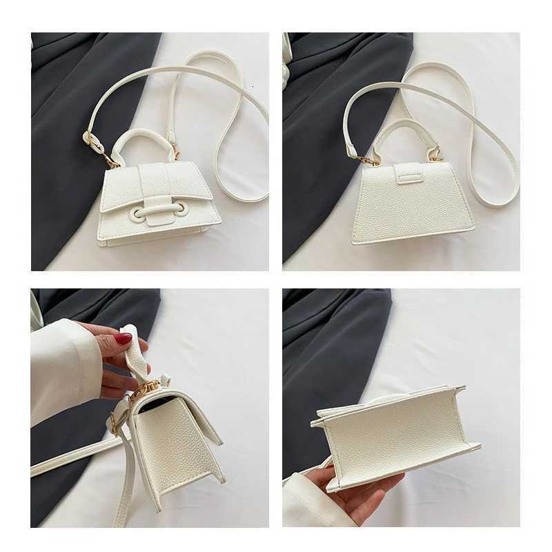 Womens Solid Simple Handbag 2025 Versatile Ins Style Single-Shoulder Crossbody Small Square Bag Korean VersionT251206