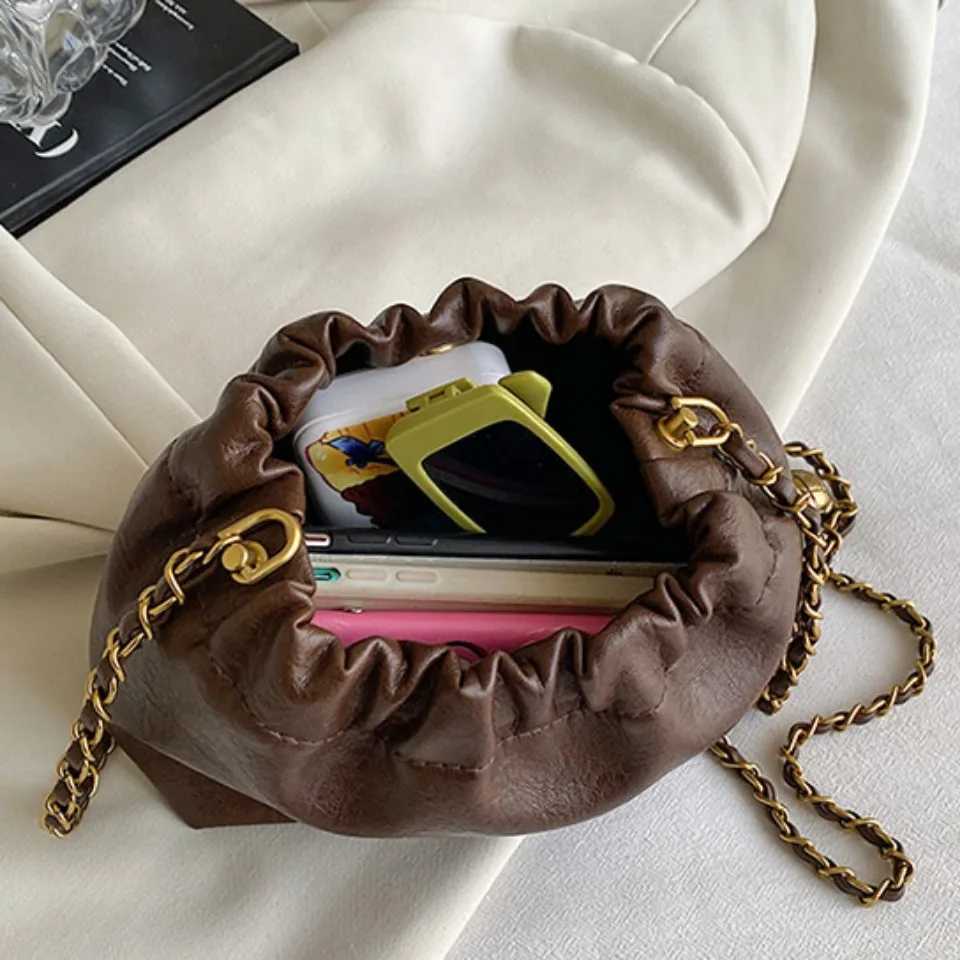 Womens chain shoulder bag PU leather crossbody bag handbag all casual pleated vagabonds bag womens fashion purseT251206