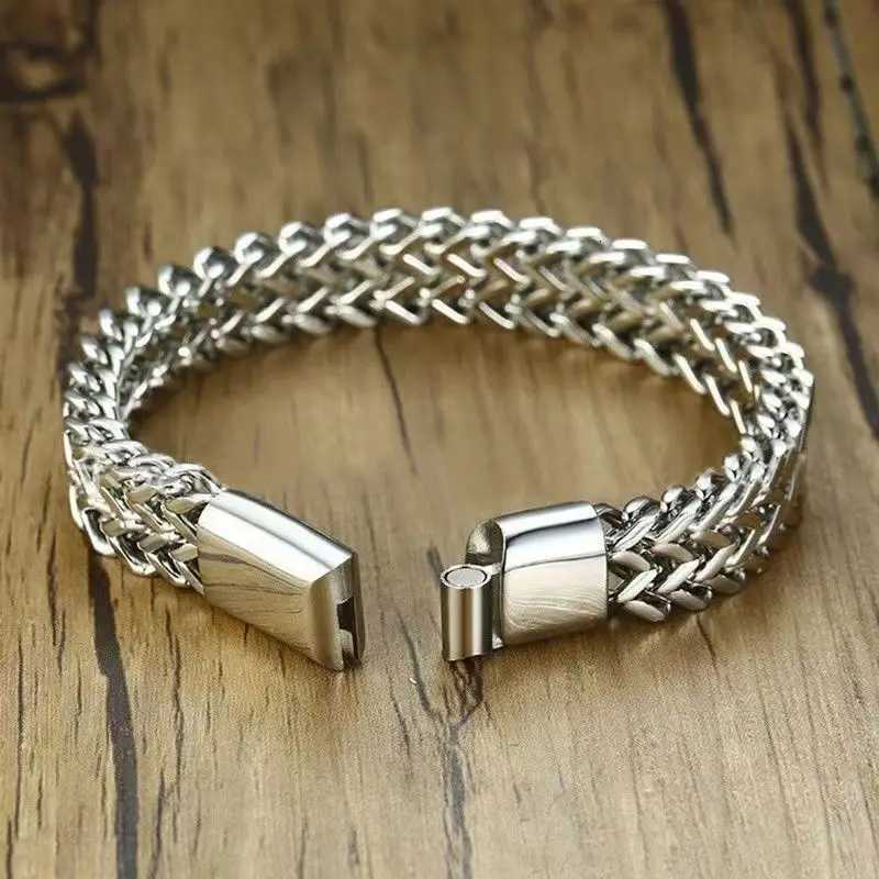 High-End Domineering Black and White Solid Color Mens Stainless Steel Braided Sports and Leisure Bracelet W251206