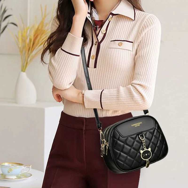 Mens and womens single-shoulder crossbody bags with simple and versatile design Imitation brand womens bagsT251206