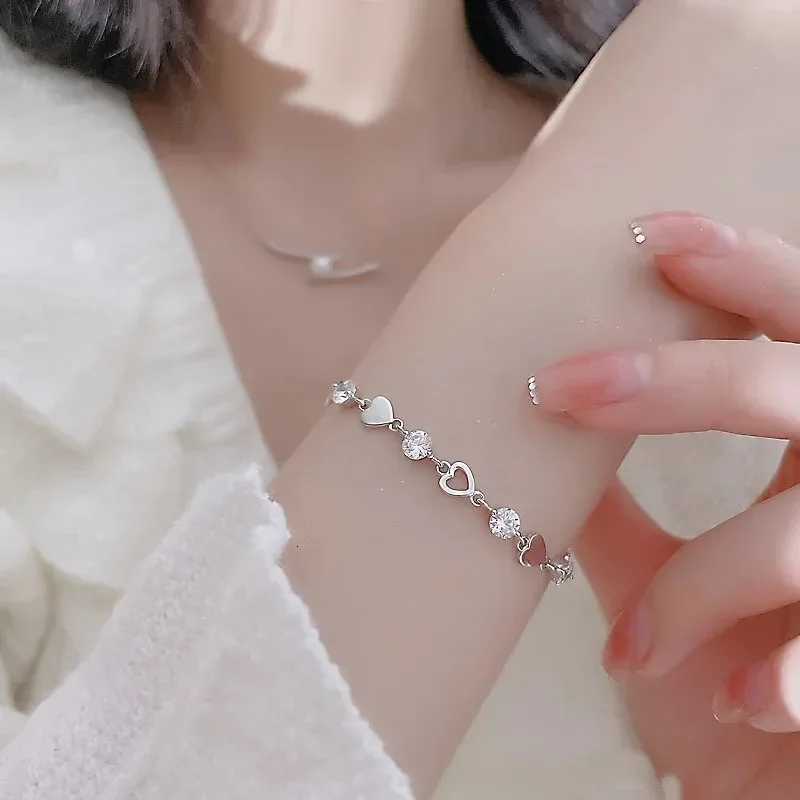 925 Sterling Silver Heart Shaped Bracelet For Women Retro Korean Versatile Zircon Charm Bracelets Original Party Jewelry Gifts W251206