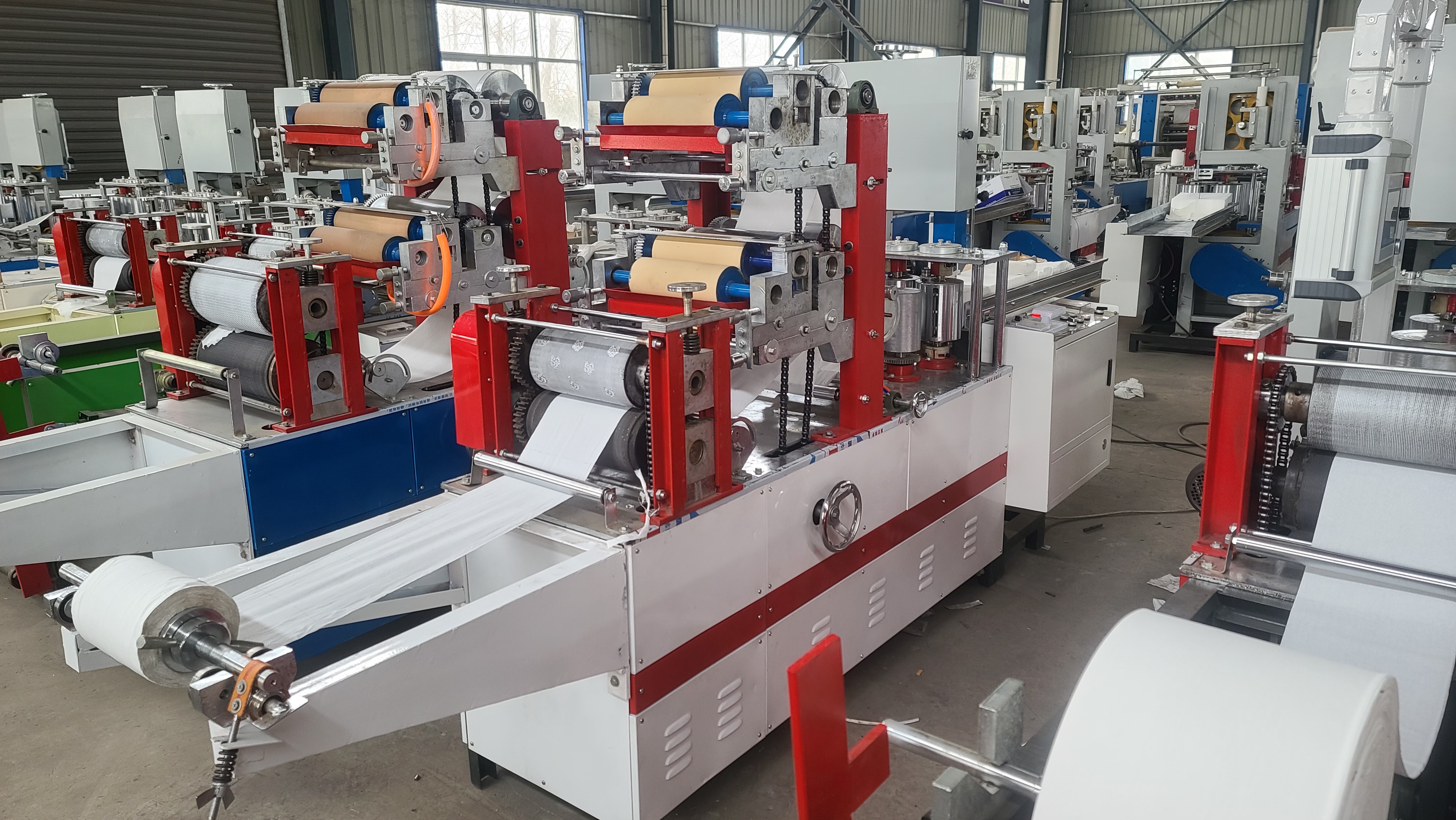 Versatile Napkin Folding Machine for High-Volume Catering and Restaurant Napkin Preparation