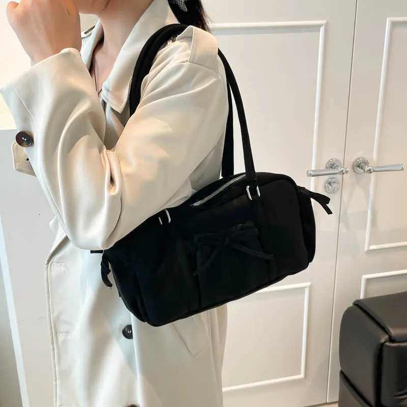 CY6125 Korean Niche Underarm Bag 2025 New Fashion Shoulder Bag Versatile Large Capacity Commuter Bowling BagXJ251206