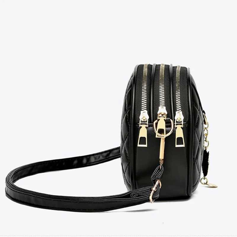 Mens and womens single-shoulder crossbody bags with simple and versatile design Imitation brand womens bagsT251206