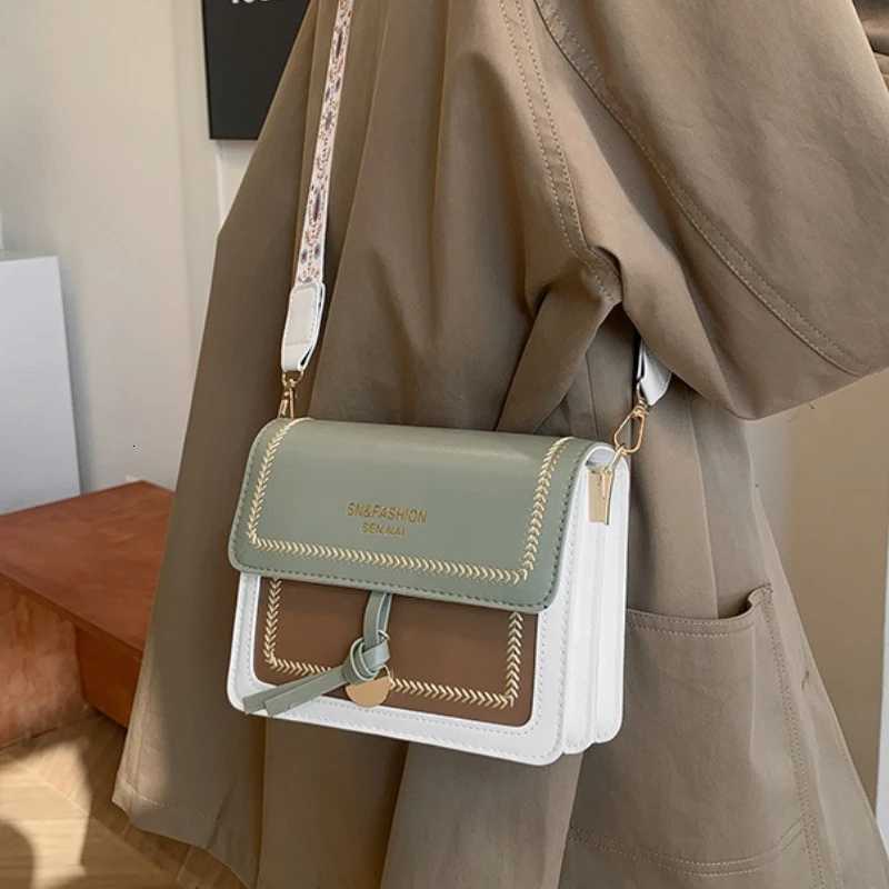 Fashionable Bag for Women Versatile New Crossbody Bag Contrasting Color Shoulder Bags Small Square Bag Wide Shoulder StrapT251206