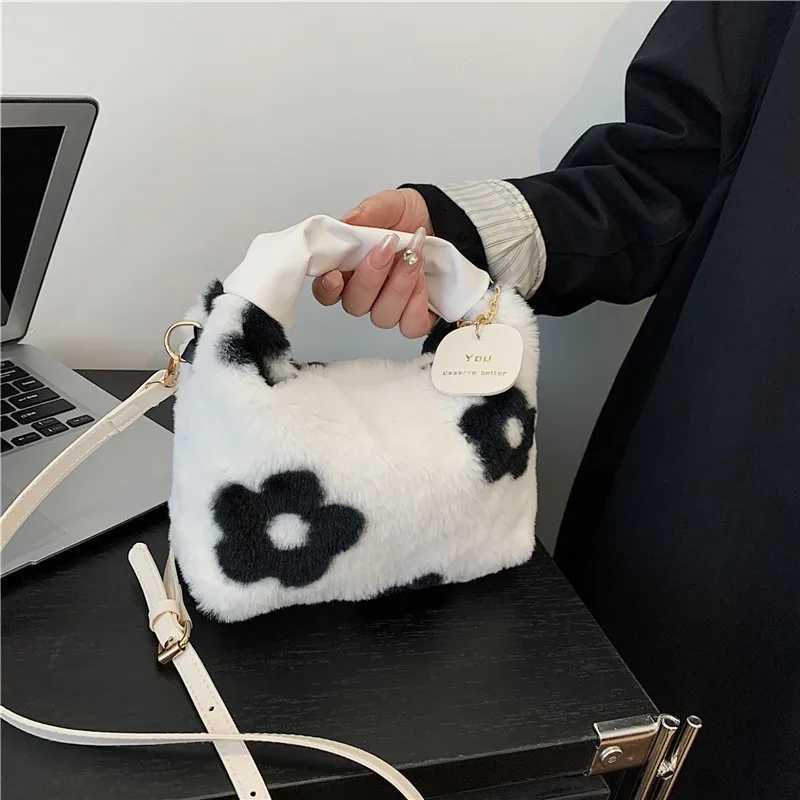 Women Faux Fur Soft Plush Handbags Ruched Handle Small Shoulder Crossbody Bag Casual Fluffy Totes Purse Winter Bags for WomenT251206