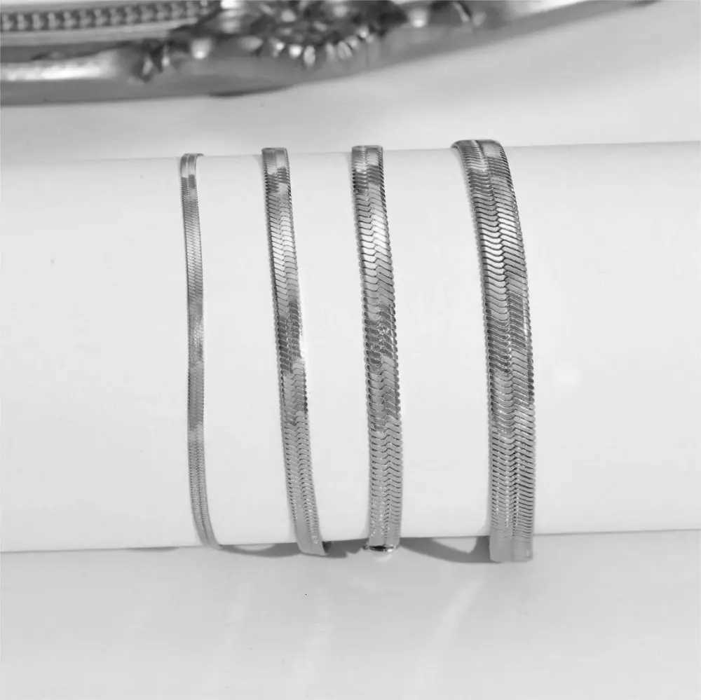 eManco Fashion Fine Jewelry Flat Snake Chain Bracelet Original Niche Design Stainless Steel Adjustable Accessories Factory Outle W251206