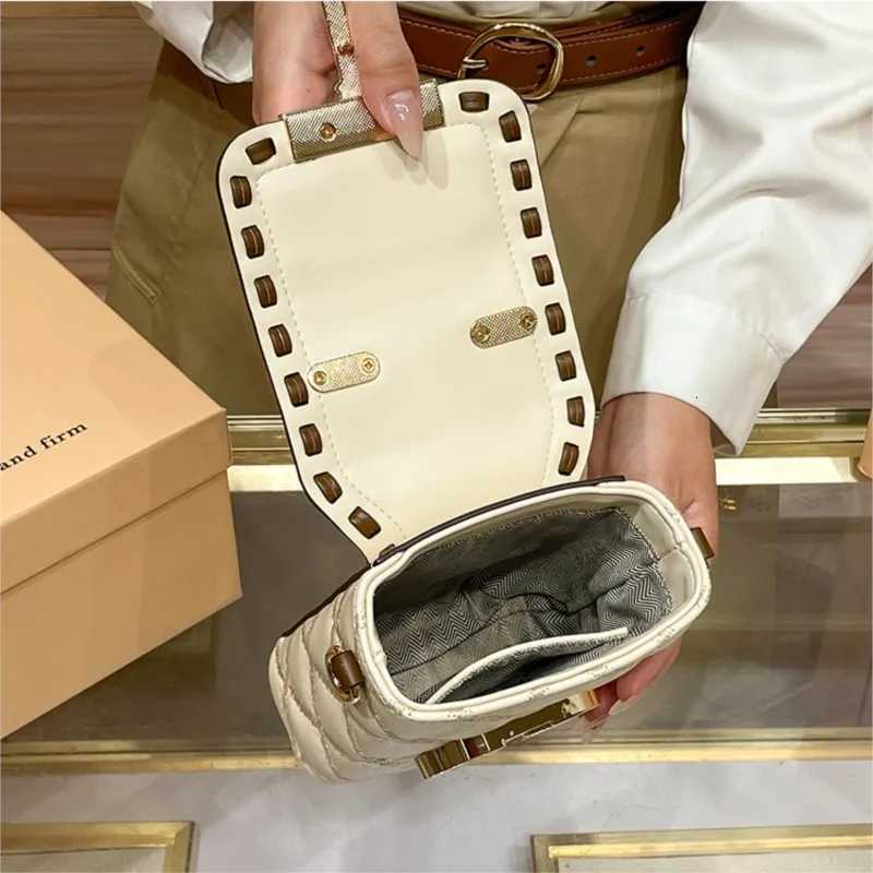 Ladies handbag fashionable shoulder bag womens 2025 new diamond grid mobile phone bag versatile chain box bagT251205