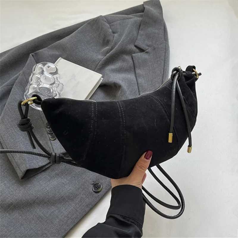 Fashionable Croissant Shape Womens Bag Casual Simple Crossbody Shoulder Bags for Women Daily Use Commuting Phone BagPocketsT251205