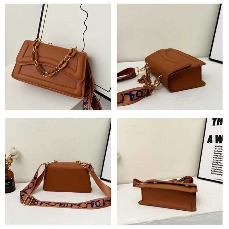 New fashionablesimple and personalized acrylic chain hand-held small square bagwomens beautiful shoulder bag crossbody bagT251206