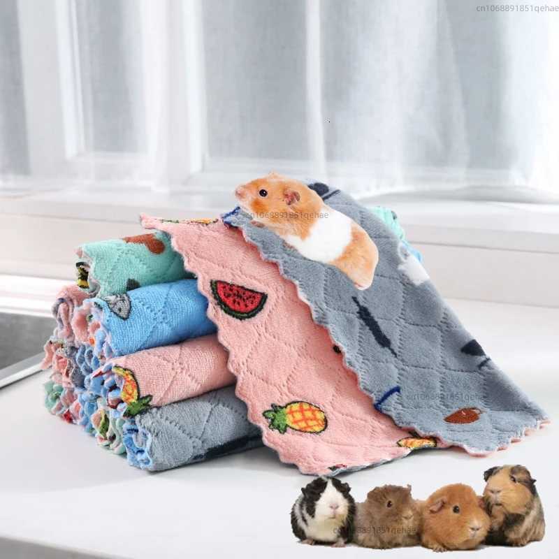 Soft Sleep Mat for Hamster Pet Pee Pad Small Animal Blanket Bed Mat Guinea Pig Plush Mat Bed Warm Fleece Blanket for Hedgehog M251206